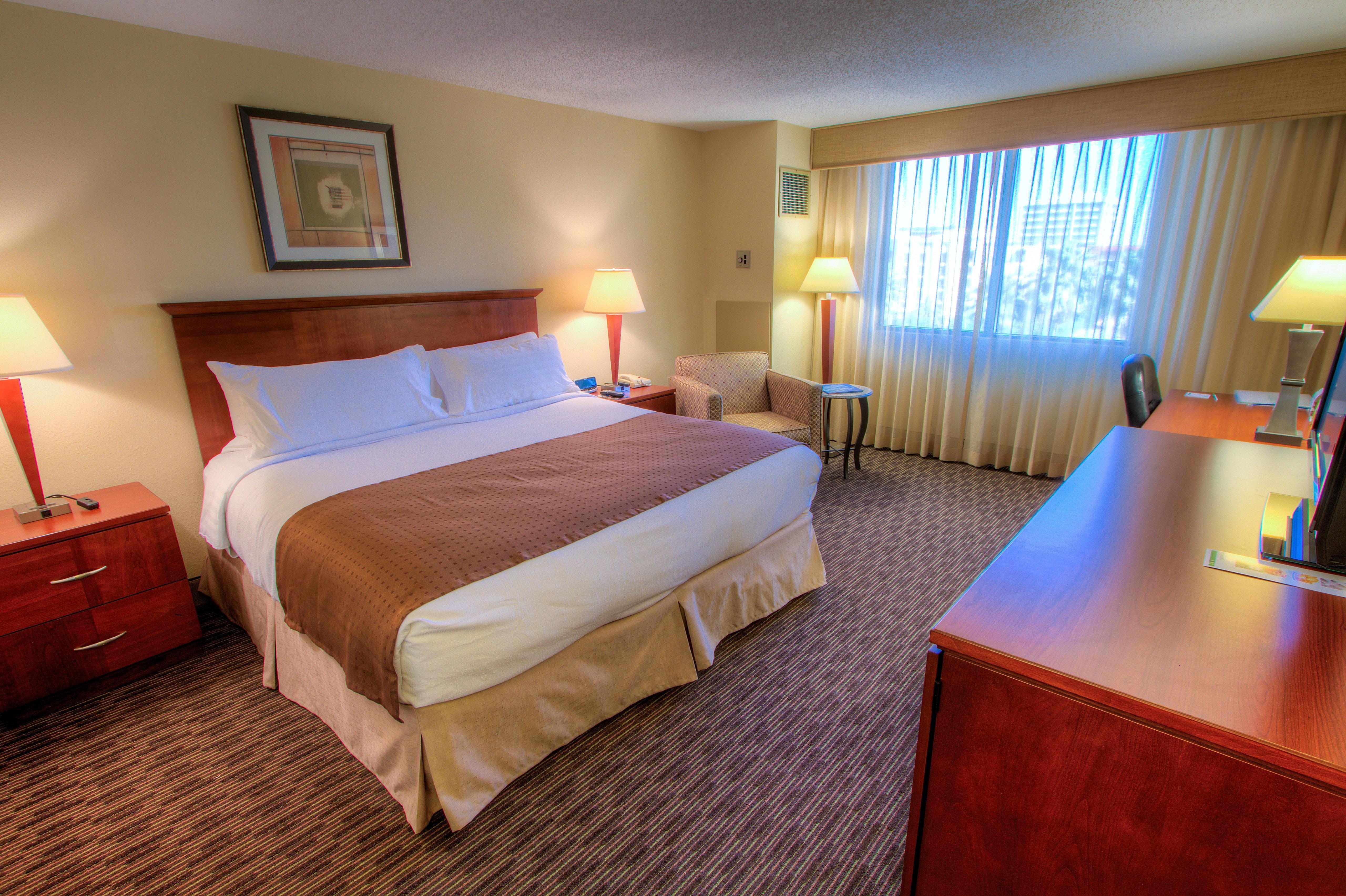 Westshore - Airport Area By Ihg 3*