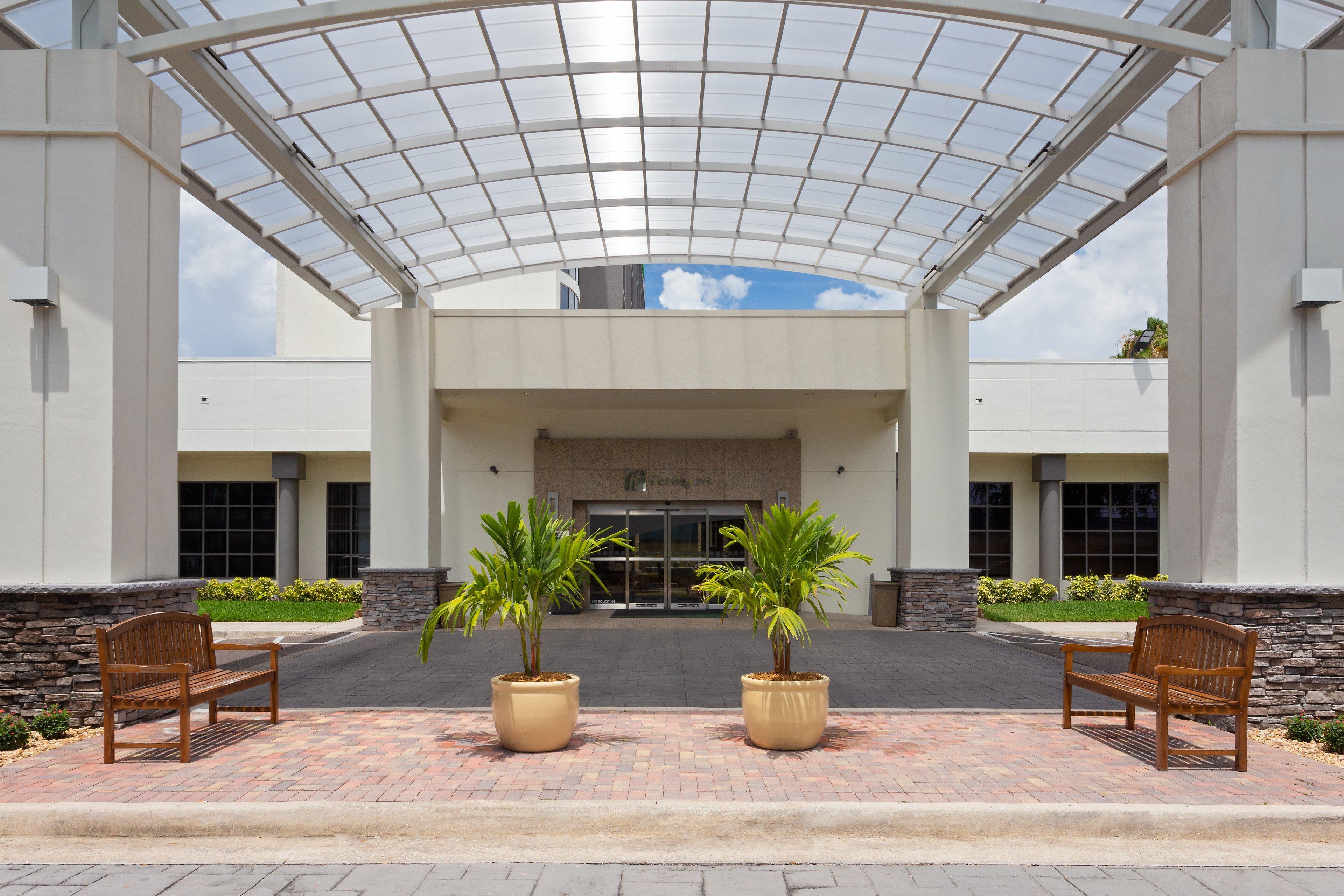 Westshore - Airport Area By Ihg Hotel