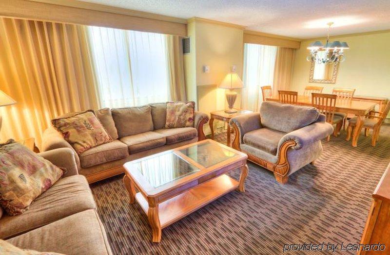 Westshore - Airport Area By Ihg Hotel