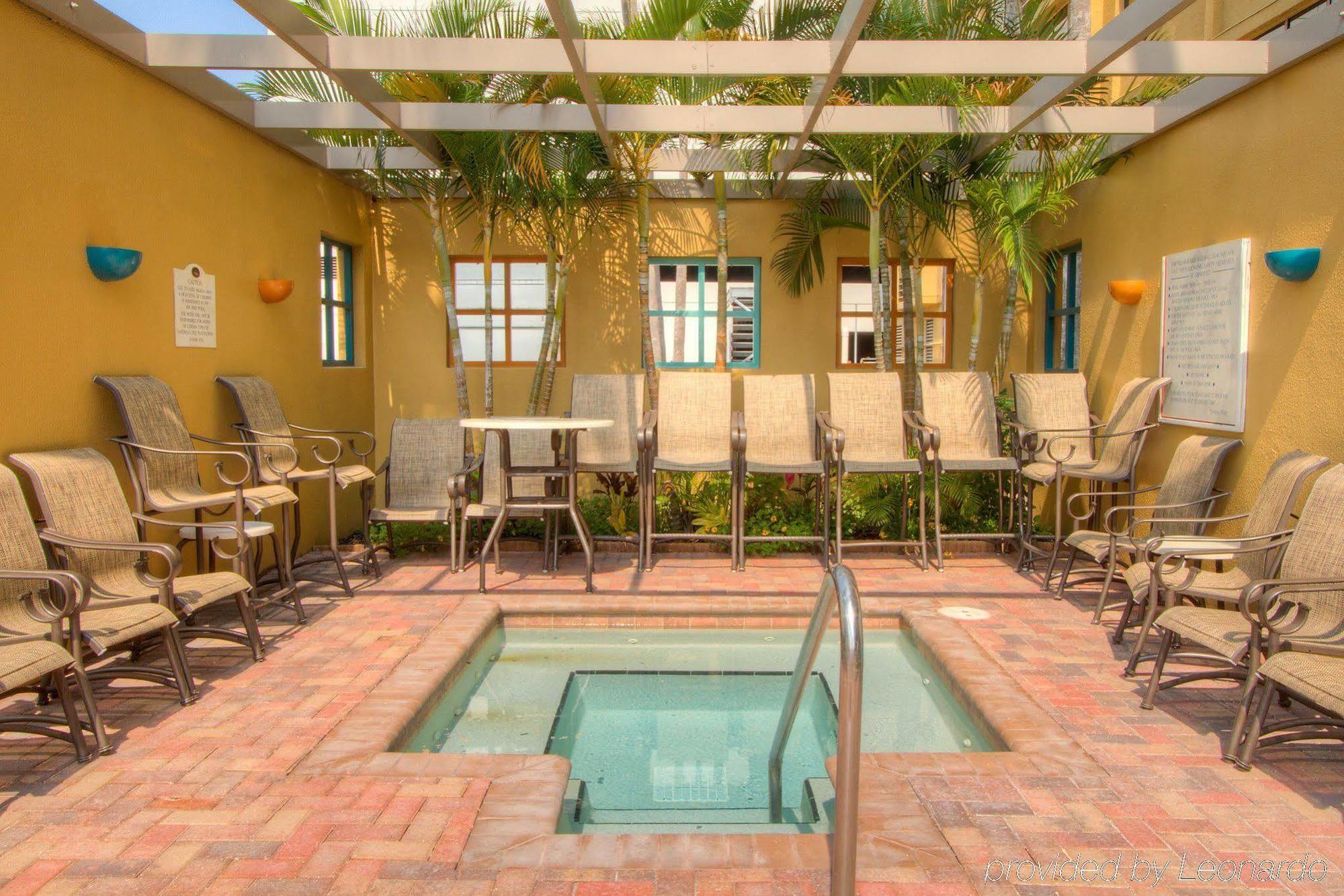 Hotel Westshore - Airport Area By Ihg