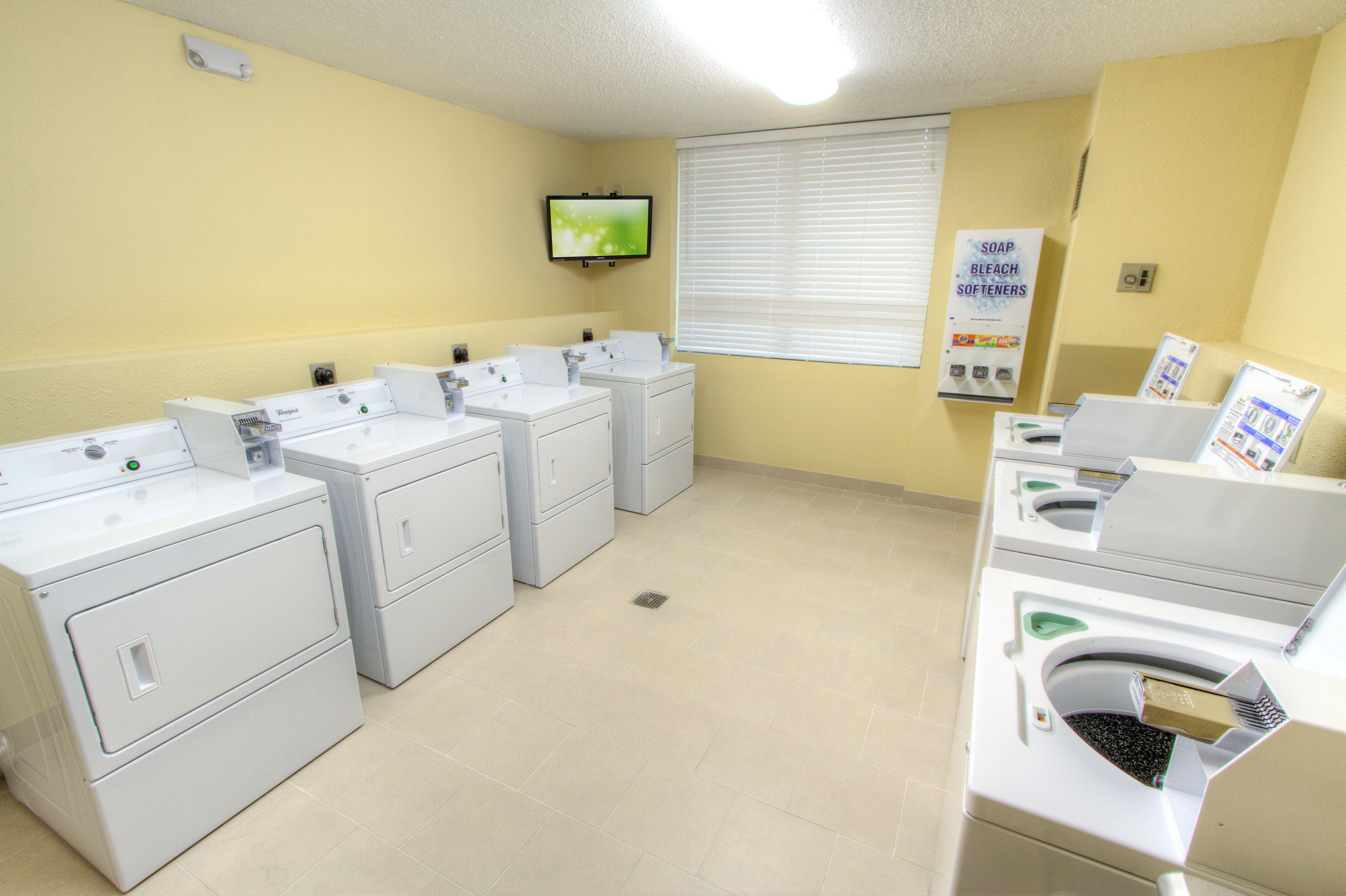 Westshore - Airport Area By Ihg 3*